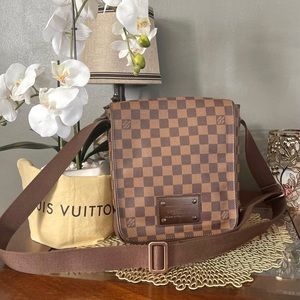 💕💯Authentic Louis Vuitton Damiere Messenger Bag